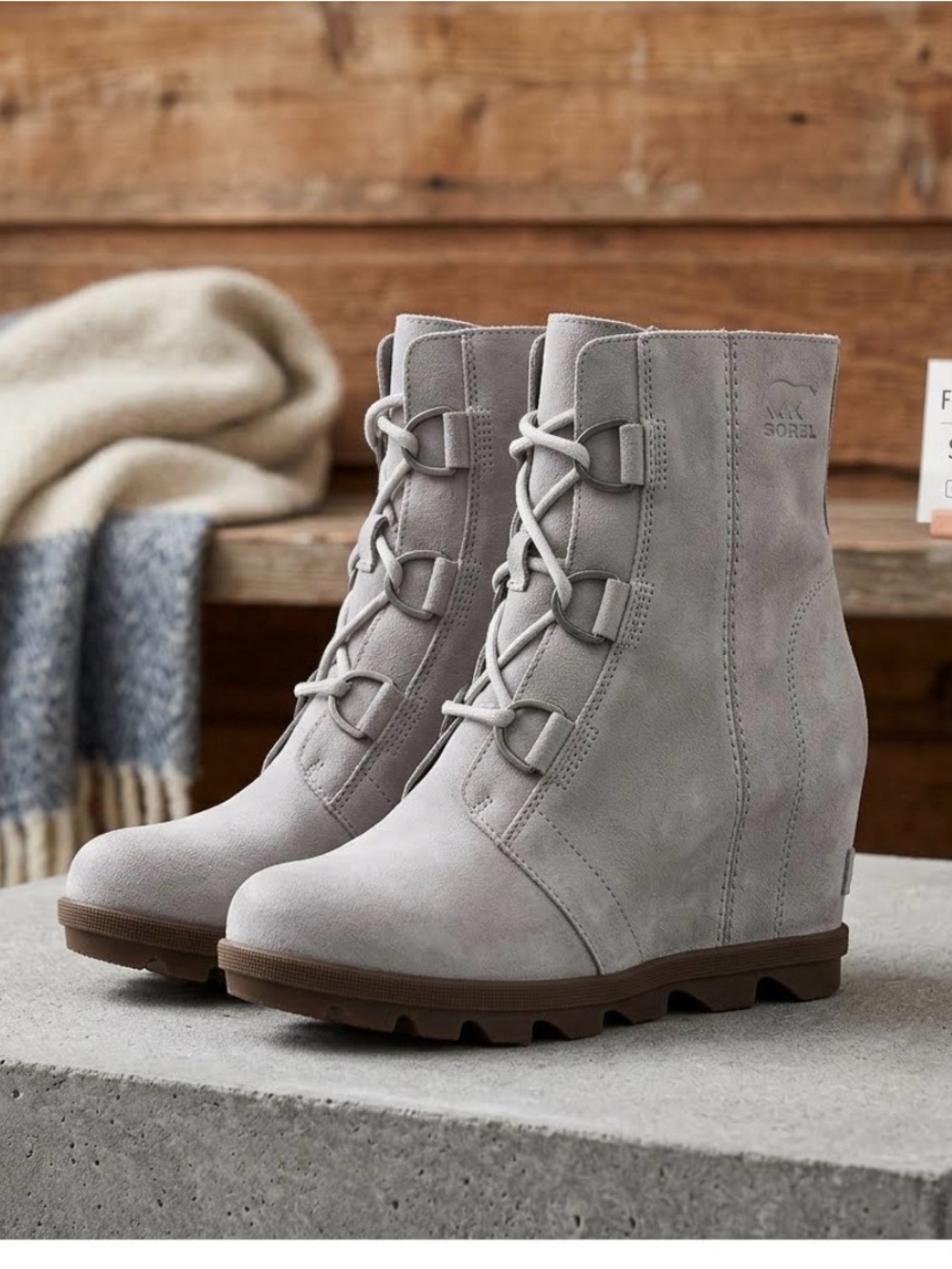 Sorel Joan of Arctic Wedge Boots Size 7.5 Gray Leather Lace Up